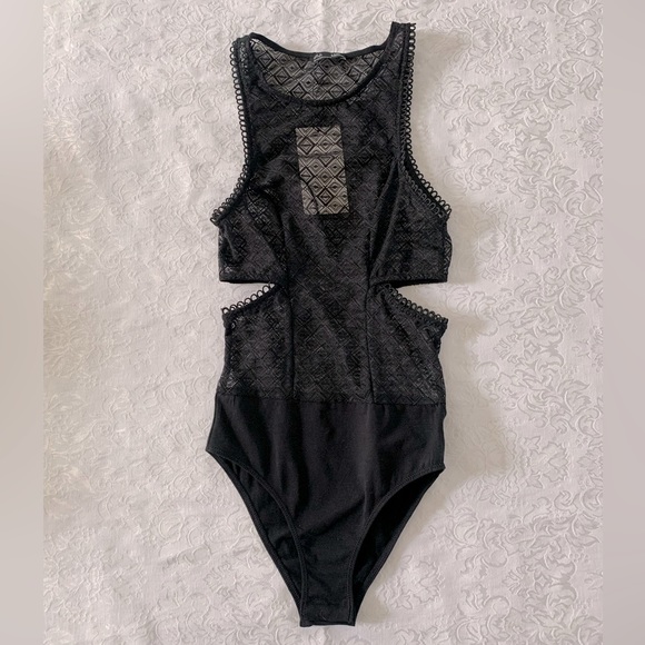 Zara Tops - Zara size XS lace bodysuit
